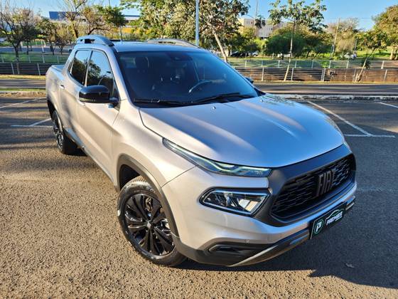 FIAT TORO 1.3 TURBO 270 FLEX VOLCANO AT6 FIAT TORO 1.3 TURBO 270 FLEX VOLCANO AT6
